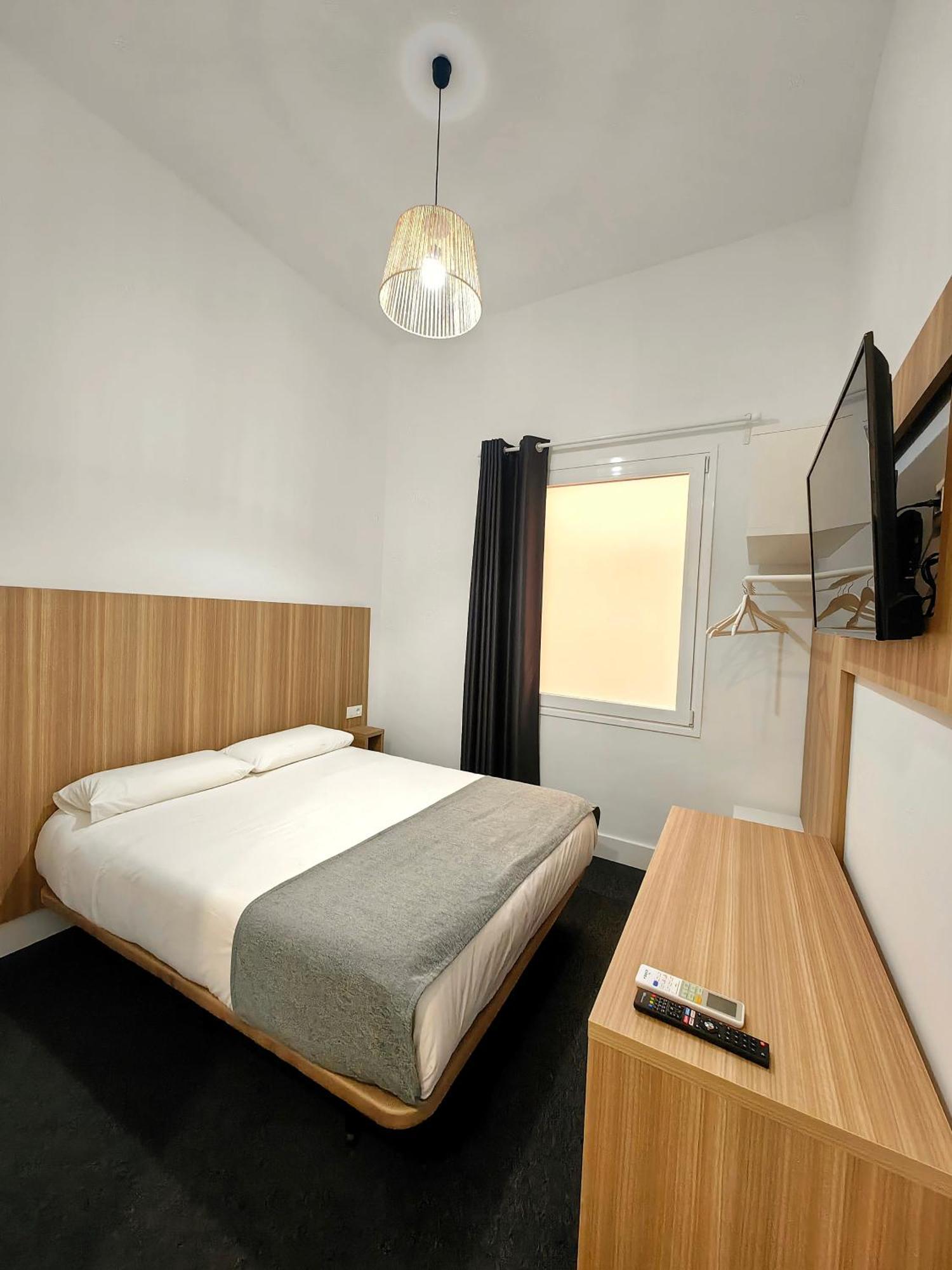Hostel Siesta & Go Мадрид Екстериор снимка