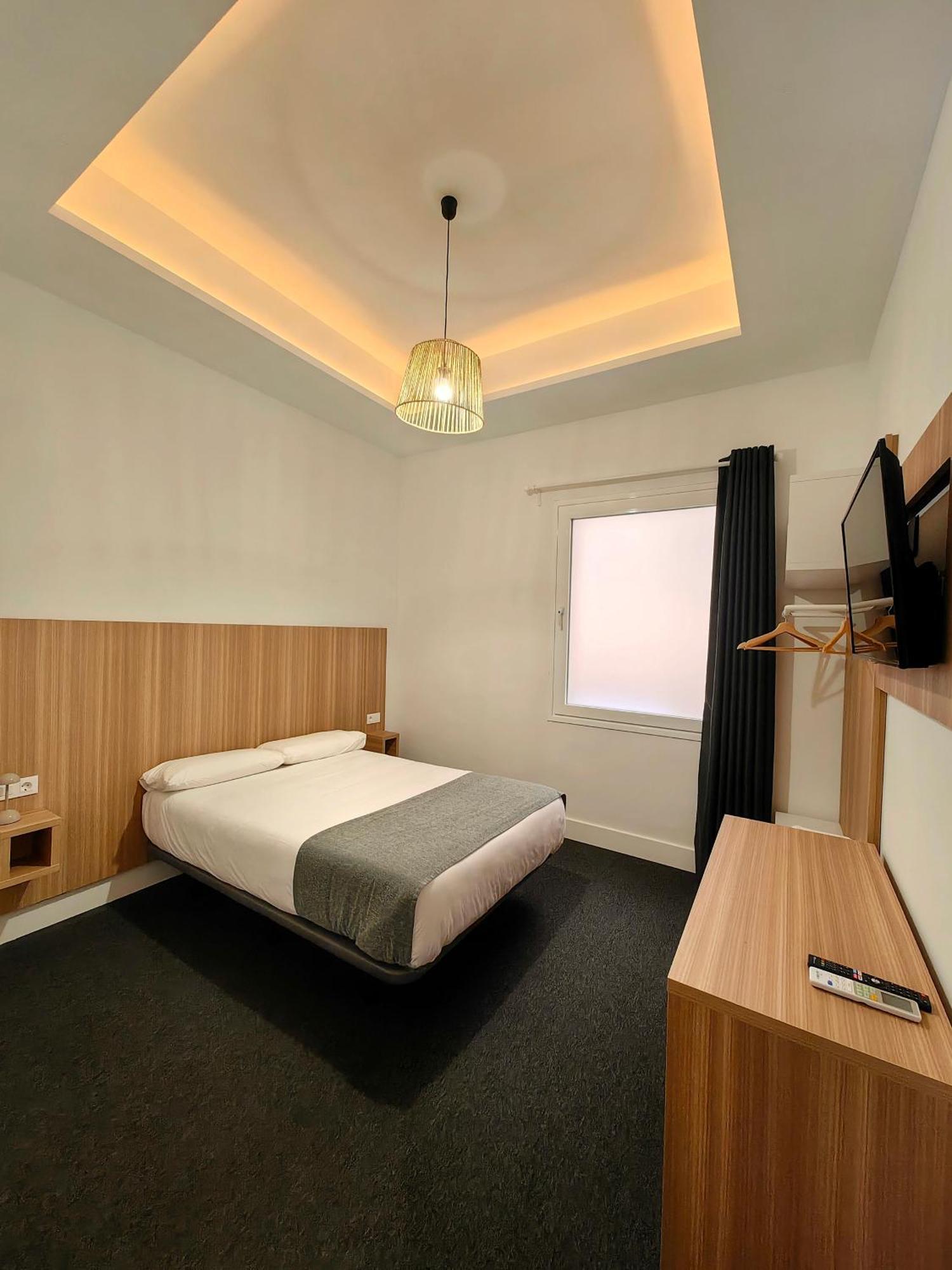 Hostel Siesta & Go Мадрид Екстериор снимка